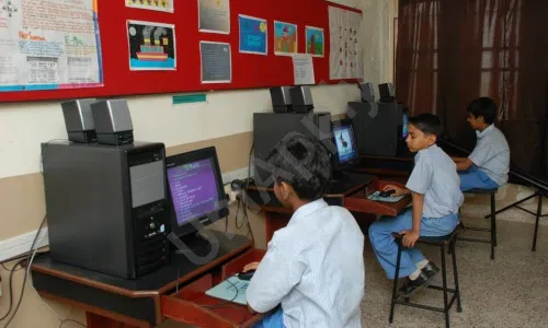 Guru Harkrishan High School And Junior College of Commerce, Santacruz West, Mumbai Computer Lab