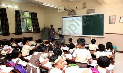 IES Padmakar Dhamdhere English Medium Primary School, Hindu Colony, Dadar East, Mumbai Classroom