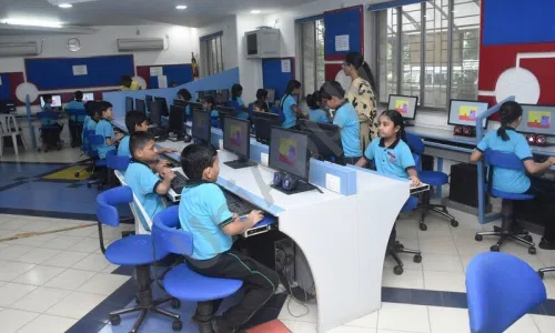 Ishwardas Haridas Bhatia English Medium School, Matunga East, Mumbai Computer Lab
