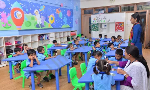 Jamnabai Narsee School, Vile Parle West, Mumbai Classroom