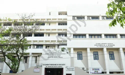 Jasudben M.L. School, Khar West, Mumbai School Building 1