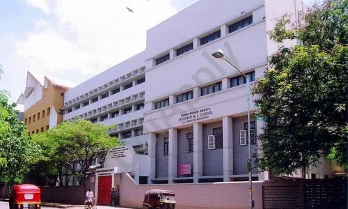 Jasudben M.L. School, Khar West, Mumbai School Building