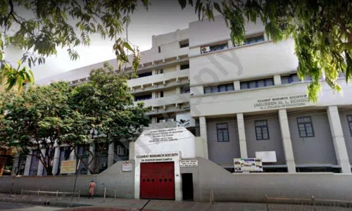 Jasudben M.L. School, Khar West, Mumbai School Building 2