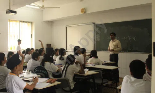 Jasudben M.L. School, Khar West, Mumbai Classroom