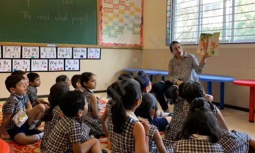 Jasudben M.L. School, Khar West, Mumbai Classroom 2