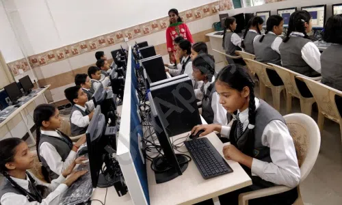 Jaya International School, Saibaba Nagar, Borivali West, Mumbai Computer Lab 1
