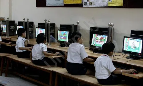 Oxford International School, Thakur Village, Kandivali East, Mumbai Computer Lab