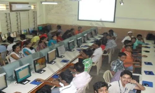 Pal Dharmendra Hindi High School, Gokul Nagar, Kandivali East, Mumbai Computer Lab