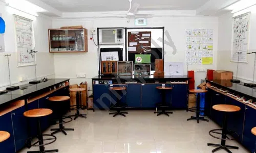 RIMS International School And Junior College, Andheri West, Mumbai Science Lab