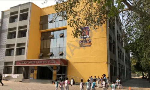 R N Shah International School, Jvpd Scheme, Vile Parle West, Mumbai School Building