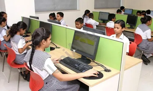 Ramniwas Bajaj English High School, Malad West, Mumbai Computer Lab