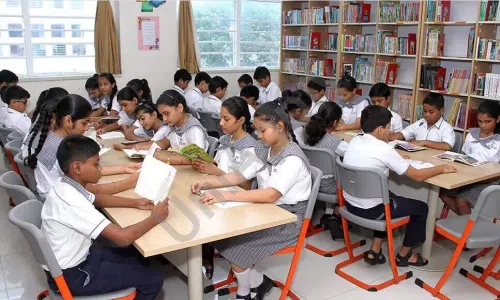 Ramniwas Bajaj English High School, Malad West, Mumbai Library/Reading Room
