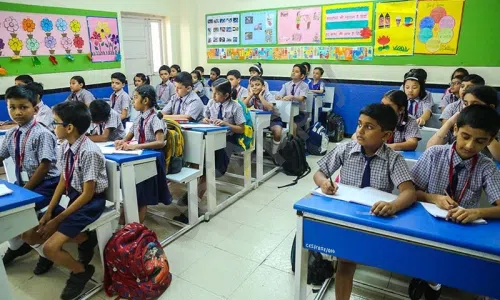 Shri Harshad C. Valia International School, D.N.Nagar, Andheri West, Mumbai Classroom 2