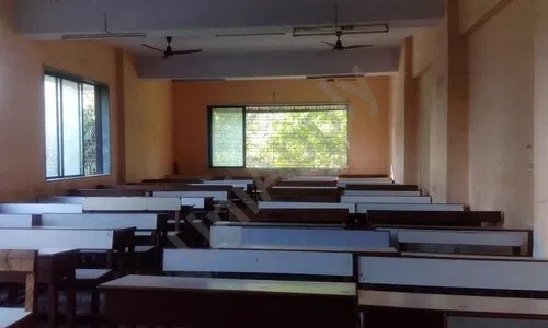 Shriniwas Bagarka Junior College, J B Nagar, Andheri East, Mumbai Classroom