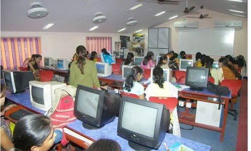 Smt. S.T. Mehta Women's Junior College, Ghatkopar West, Mumbai Computer Lab