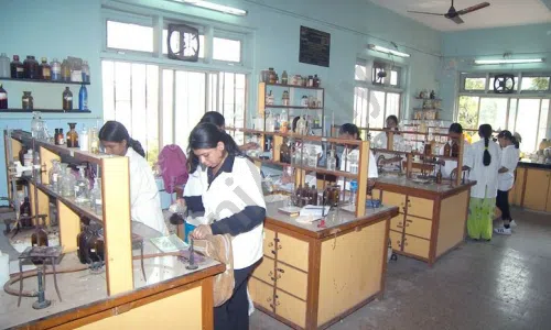 Smt. S.T. Mehta Women's Junior College, Ghatkopar West, Mumbai Science Lab