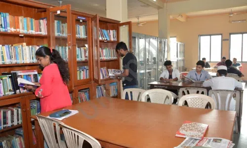 Sree Narayana Guru College of Commerce, Chembur West, Mumbai Library/Reading Room