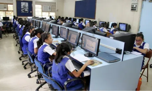 The J. B. Vachha High School for Parsi Girls, Dadar East, Mumbai Computer Lab