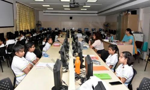 Villa Theresa High School, Cumballa Hill, Mumbai Computer Lab 1