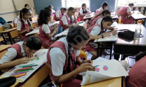 Young Ladies High School, Azad Maidan, Fort, Mumbai Art and Craft