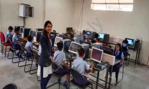 Matoshri Academy, Eklahare, Nashik Computer Lab