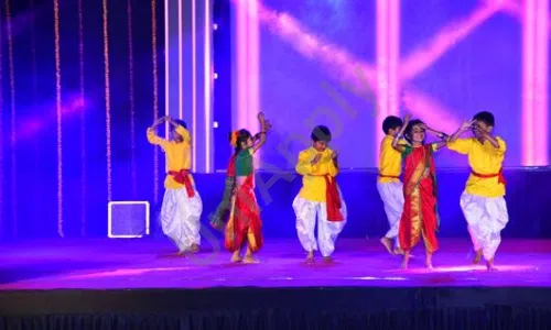 Radiant International School For Excellence, Pimpalgaon Baswant, Nashik Dance