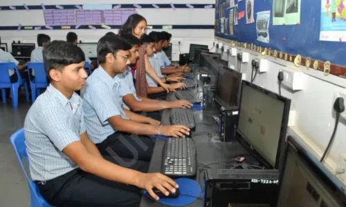 Rasbihari International School, Vrindavan Nagar, Nashik Computer Lab