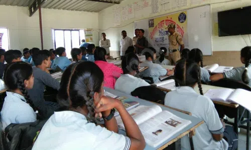 S.N.D. English Medium Public School, Babhulgaon, Yeola, Nashik Classroom