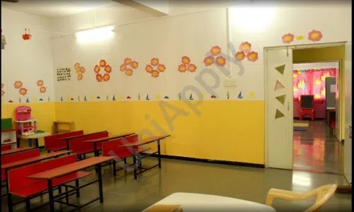 Small Steps Nursery And Kindergarten, Anandvalli, Nashik Art and Craft 3