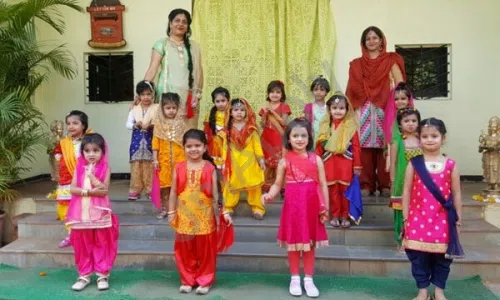 Small Steps Nursery And Kindergarten, Anandvalli, Nashik Art and Craft 7