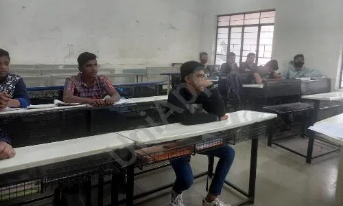 The Andhra High School, Deccan Gymkhana, Pune Classroom 1