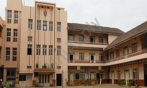 Ahilyadevi High School For Girls, Shaniwar Peth, Pune School Building