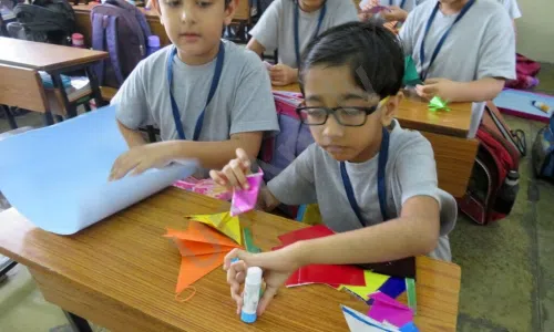Bai Najamai Nosherwan Dastur Primary and Nursery School, Camp, Pune Art and Craft