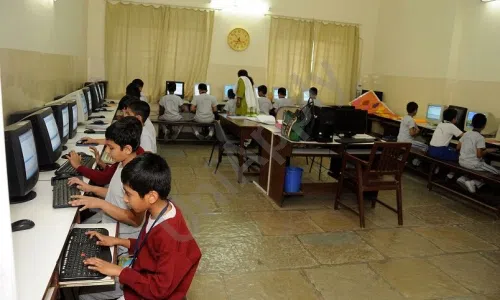 Bai Najamai Nosherwan Dastur Primary and Nursery School, Camp, Pune Computer Lab