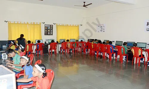 Chaitanya International School, Indori, Pune Computer Lab