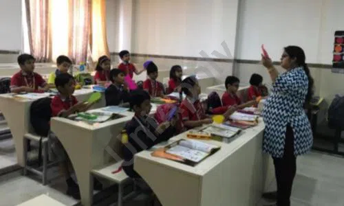 SNBP World School, Rahatani, Pimpri-Chinchwad, Pune Classroom 3