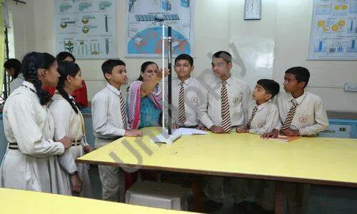 Abhinav Education Society's English Medium School And Junior College, Ambegaon Bk, Pune Science Lab