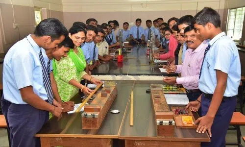 Laxmanrao Apte Junior College, Deccan Gymkhana, Pune 2