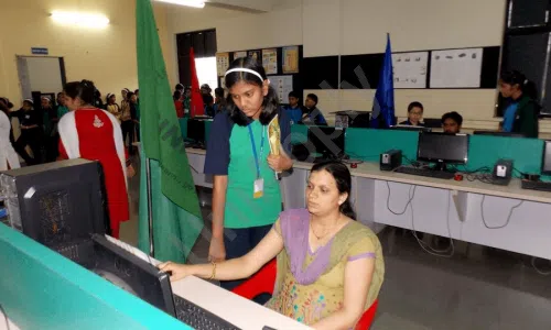 Lokseva e School, Pune Computer Lab