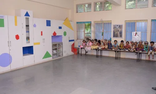 Mahesh Vidyalaya English Medium School, Kothrud, Pune Classroom 4