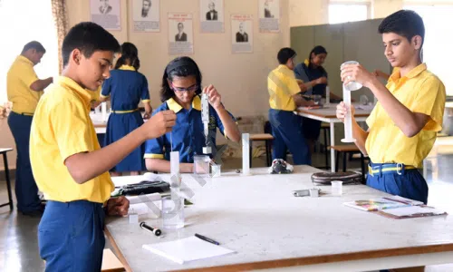 New India School Bhusari Colony, Kothrud, Pune Science Lab 5