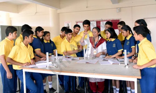 New India School Bhusari Colony, Kothrud, Pune Science Lab 4