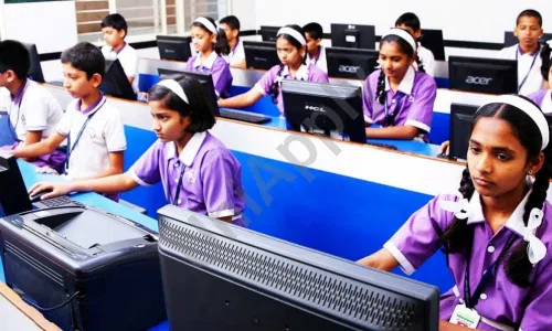 Priyadarshani School & Junior College, Bhosari, Pimpri-Chinchwad, Pune Computer Lab