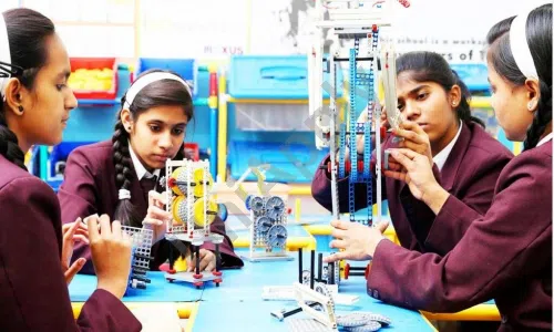 Priyadarshani School & Junior College, Bhosari, Pimpri-Chinchwad, Pune Robotics Lab