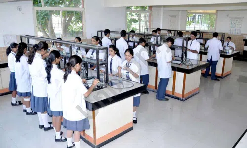 SPG International Public School, Bhosari, Pimpri-Chinchwad, Pune Science Lab