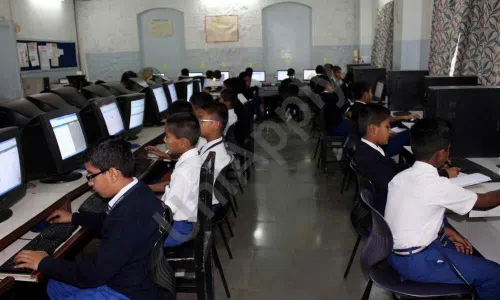 Sardar Dastur Hoshang Boys' High School, Camp, Pune Computer Lab