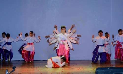Sri Sri Ravishankar Vidya Mandir, Bhugaon, Pune Dance