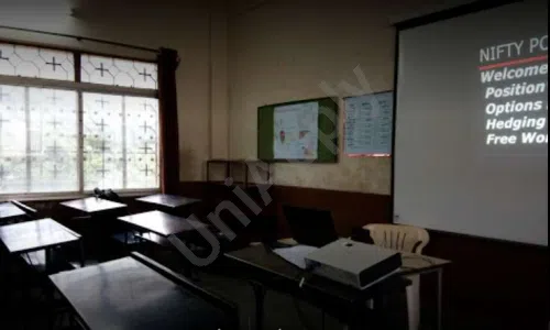 Sulochana Natu Vidya Mandir, Shivajinagar, Pune Smart Classes
