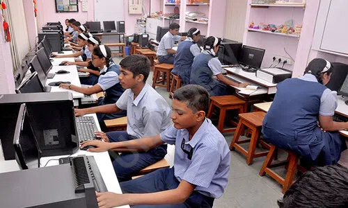 Vidya Niketan English Medium School, Pimpri, Pimpri-Chinchwad, Pune Computer Lab