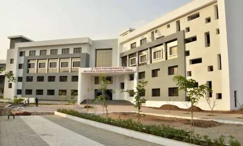 Vidya Pratishthan’s Dr. Cyrus Poonawalla School, Baramati, Pune School Building 1